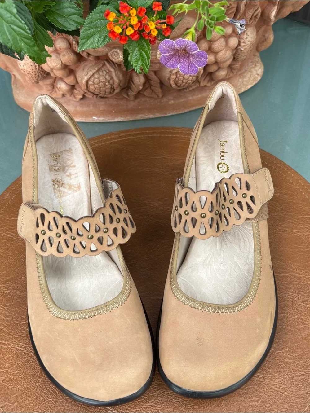Jambu Wonder Woman Wedge w/Strap